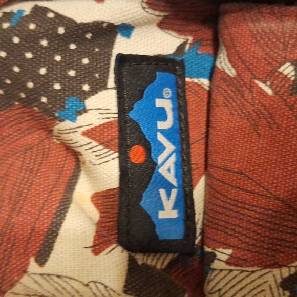 Kavu slingback bag leaf pattern EUC no callouts - Picture 4 of 6